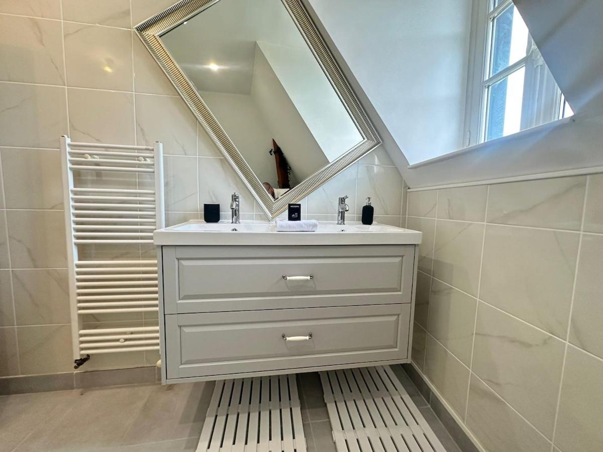 S Bayleved'Air Duplex Vue Chateau, Balneo Et Sauna Седан Екстериор снимка